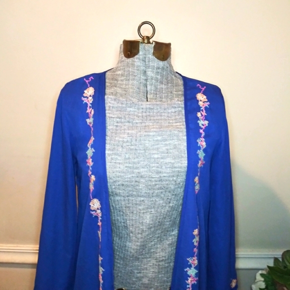 Umgee Royal Blue Pastel Embroidered Knotted Fringe Kimono - Picture 2 of 11
